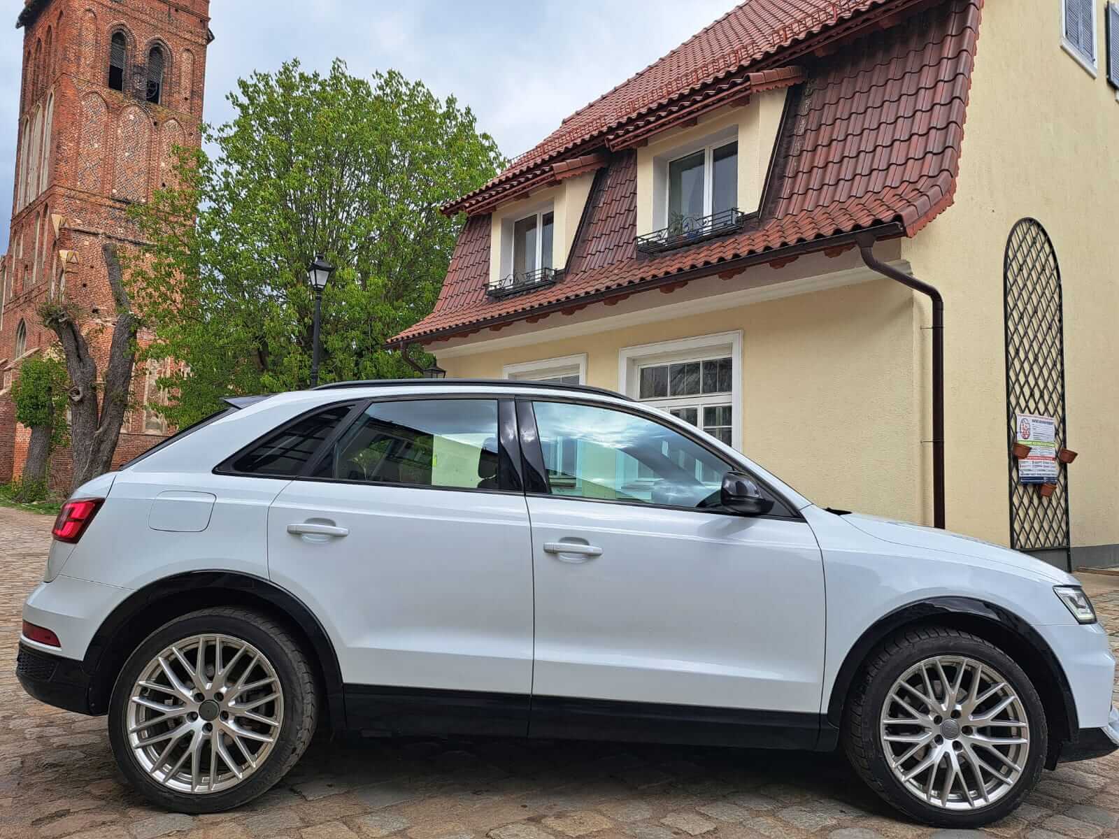 ​AUDI Q3 - 692