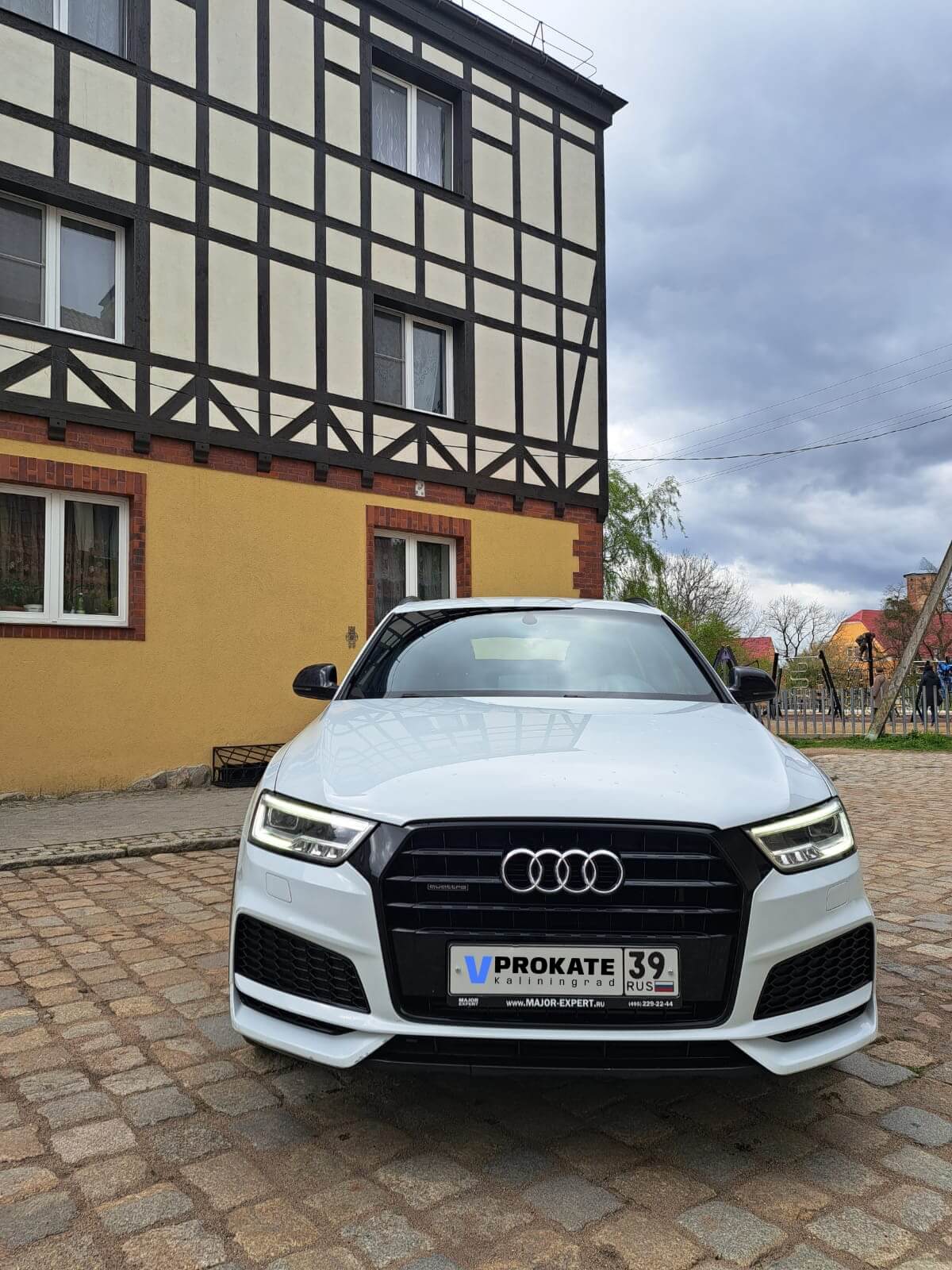 ​AUDI Q3 - 692