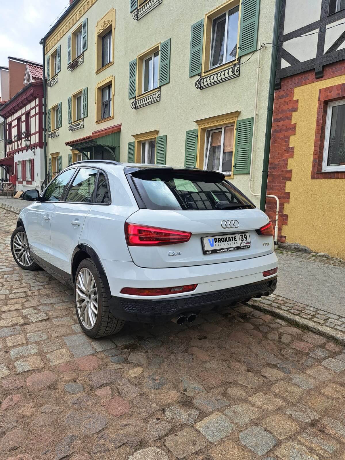 ​AUDI Q3 - 692